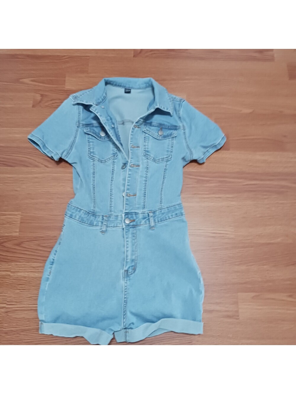 Light Wash Denim Collared Short  Sleeve Romper Women's  Size  Small